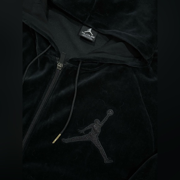 SOLD. - Picture 3 of 5